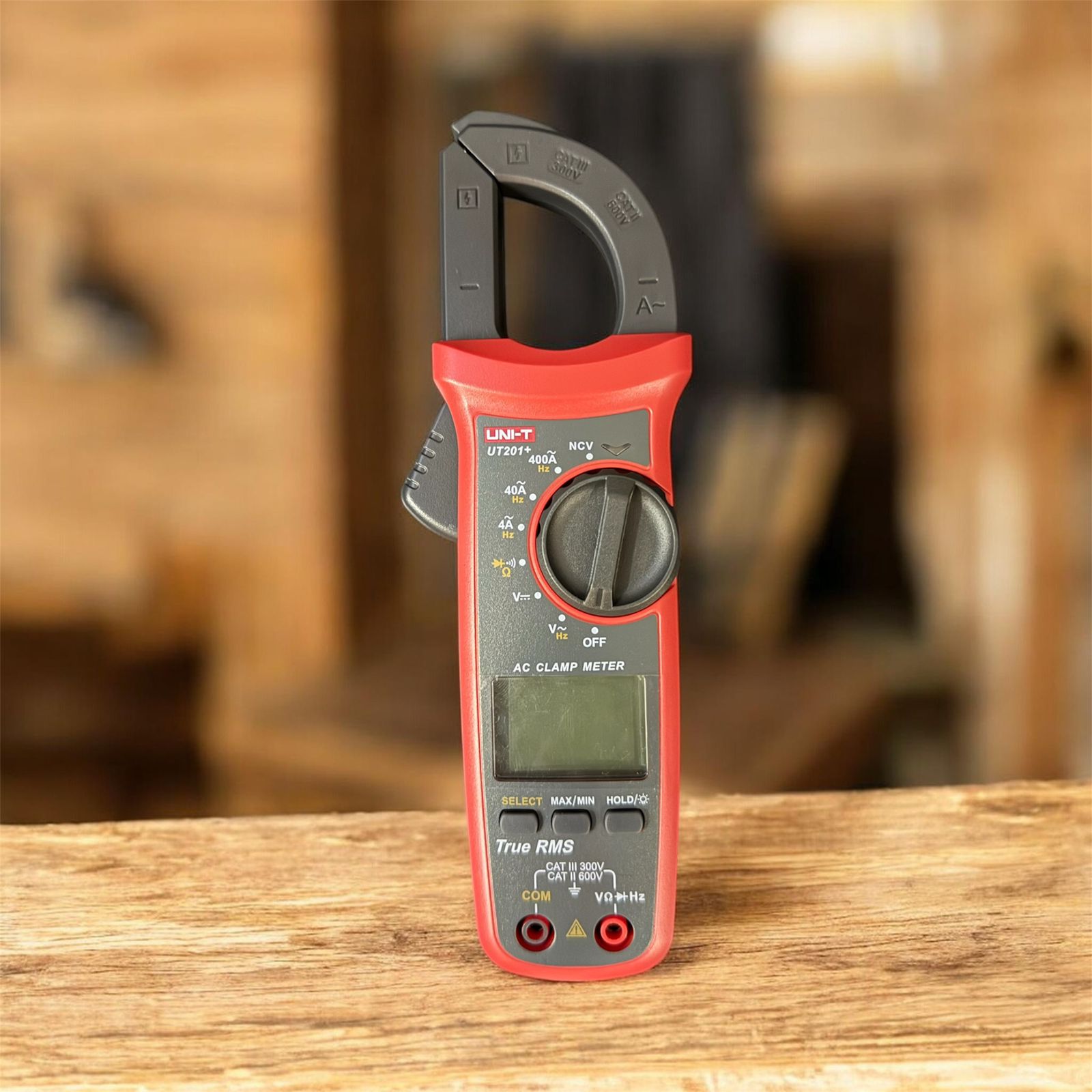 UT201+ Series 400A/600A Digital Clamp Meter